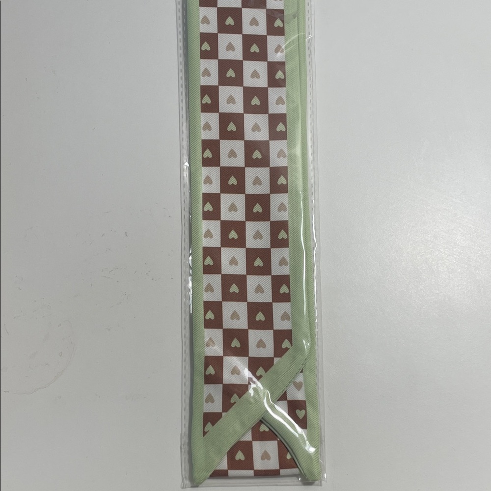Heart Checkered Scarf in Brown & Light Green